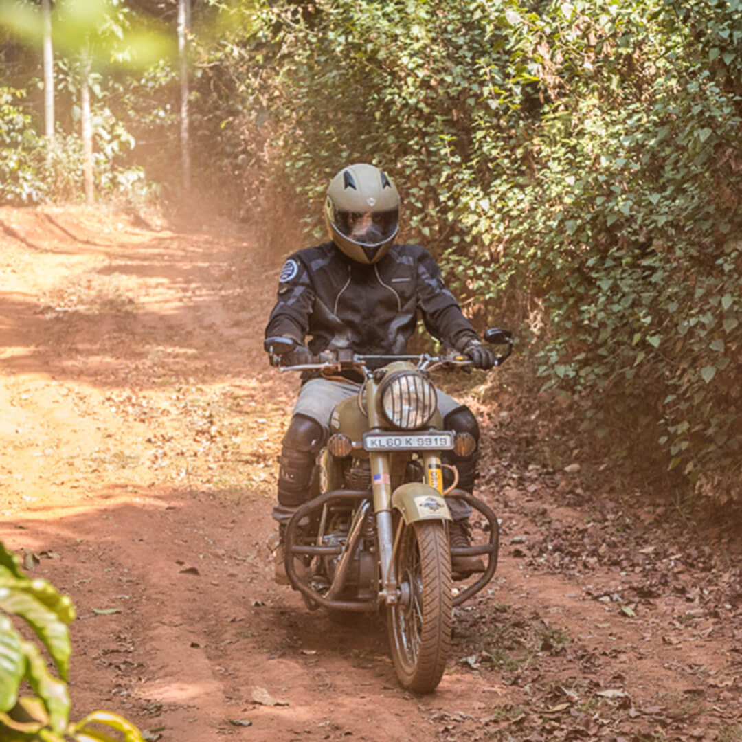 royal enfield desert storm spray paint
