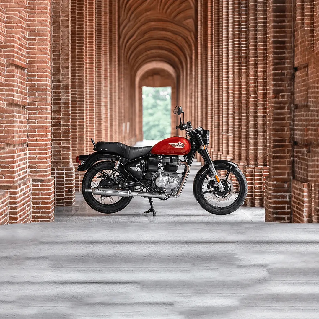 Royal Enfield Bullet 350 – Military Red