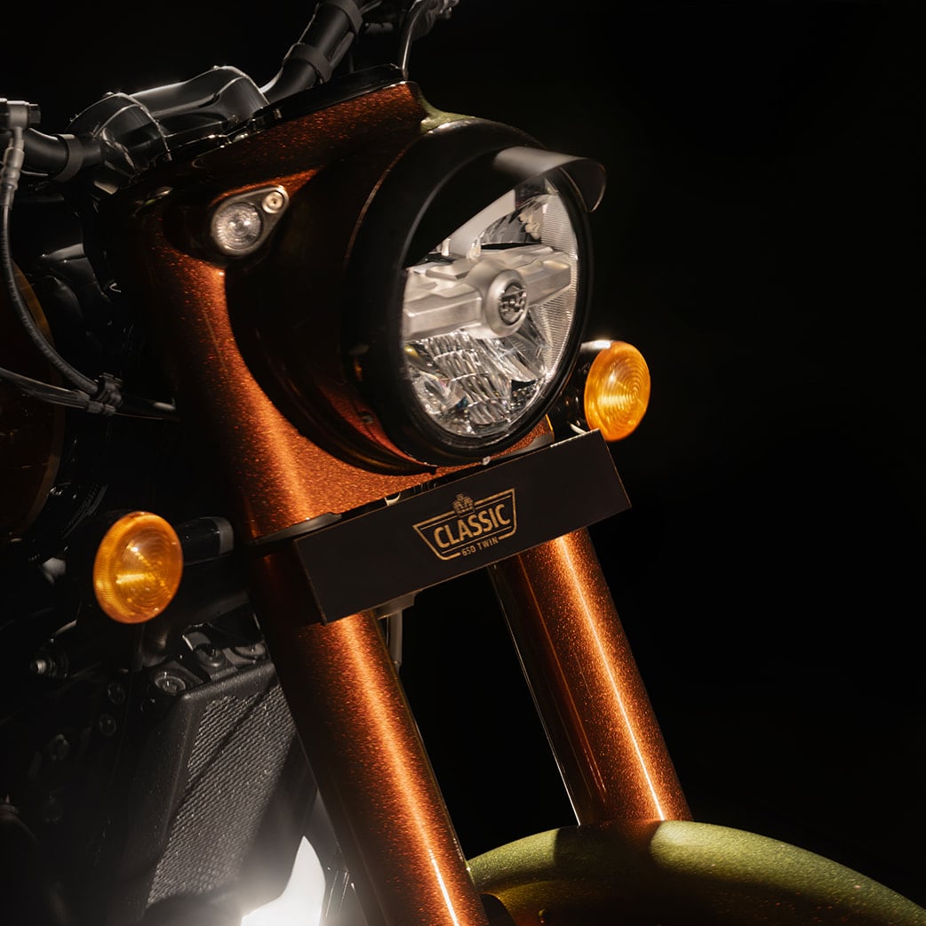 125th Anniversary Edition Classic 650 Gallery Images