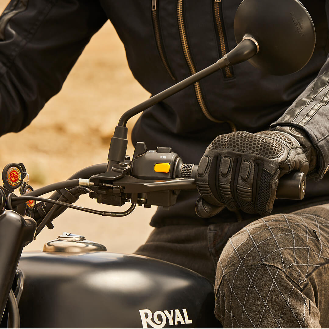 Royal Enfield Stealth Black Classic 500