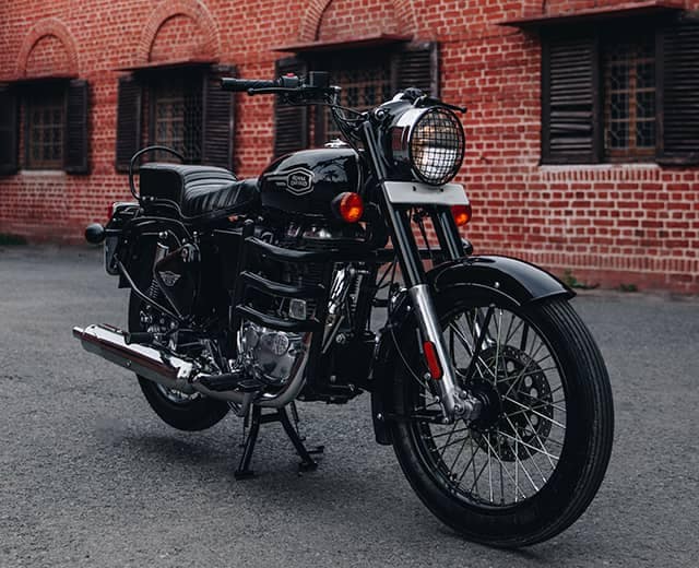 Royal Enfield New Bullet 350 - Standard Black Colour