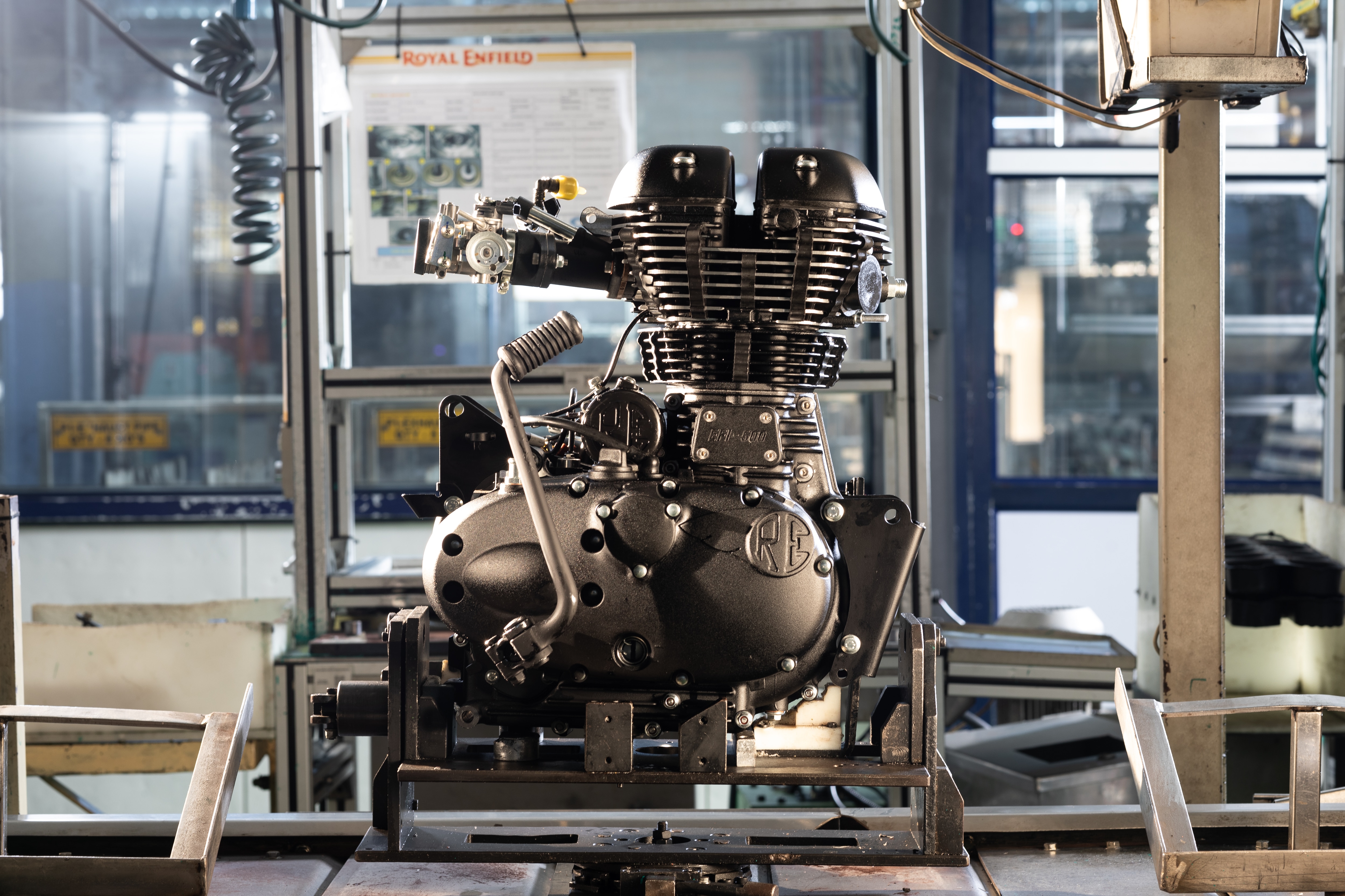 Royal enfield classic 500 on sale engine