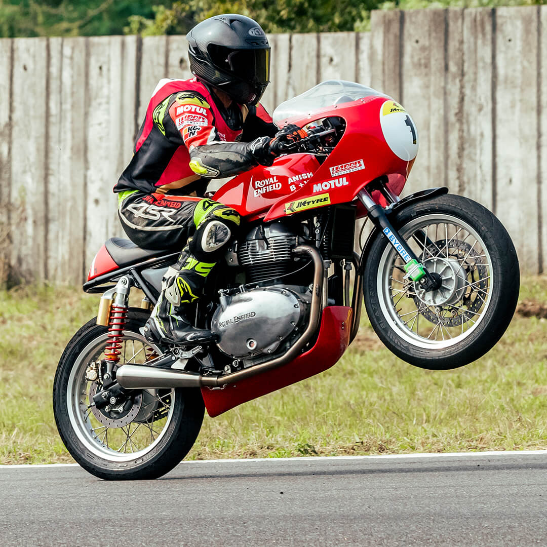 Corrida de motos clássicas: Royal Enfield Continental CUP - Motonline