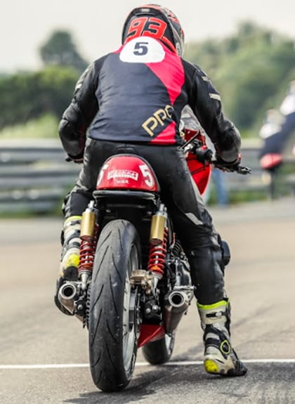 Corrida de motos clássicas: Royal Enfield Continental CUP - Motonline