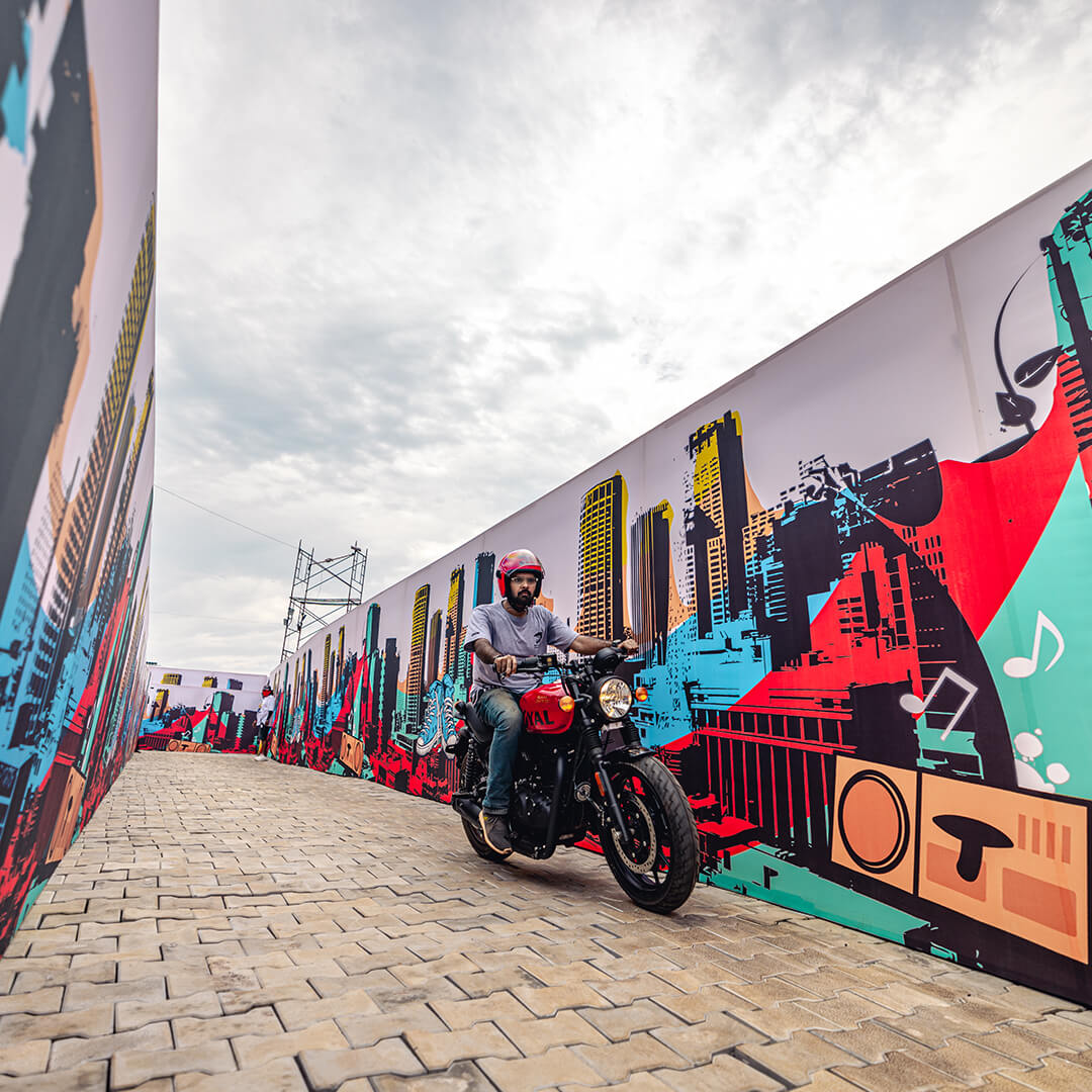 Motoverse Hunter Maze Chase 2023 Images