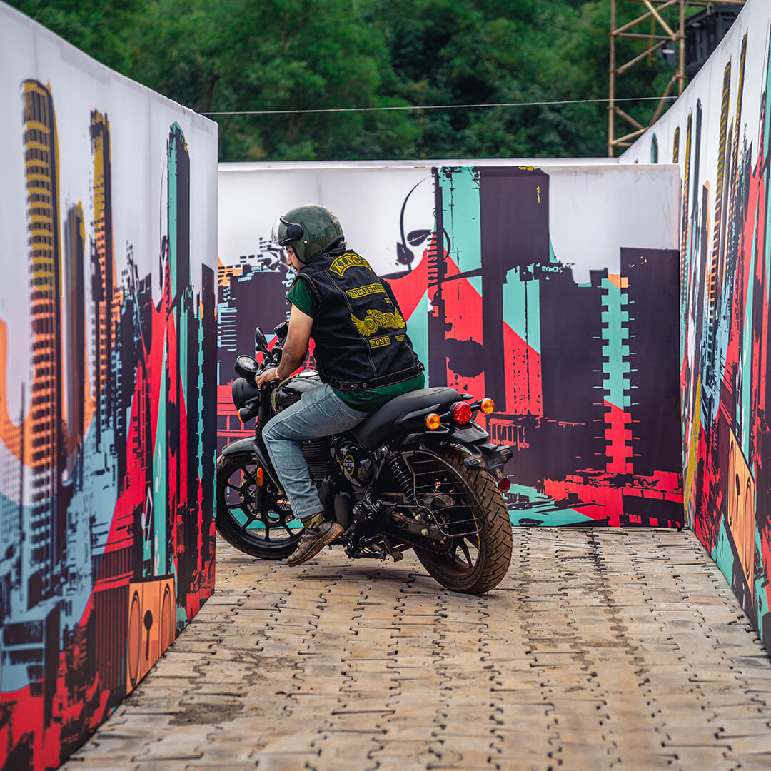 Motoverse Hunter Maze Chase 2023 Images