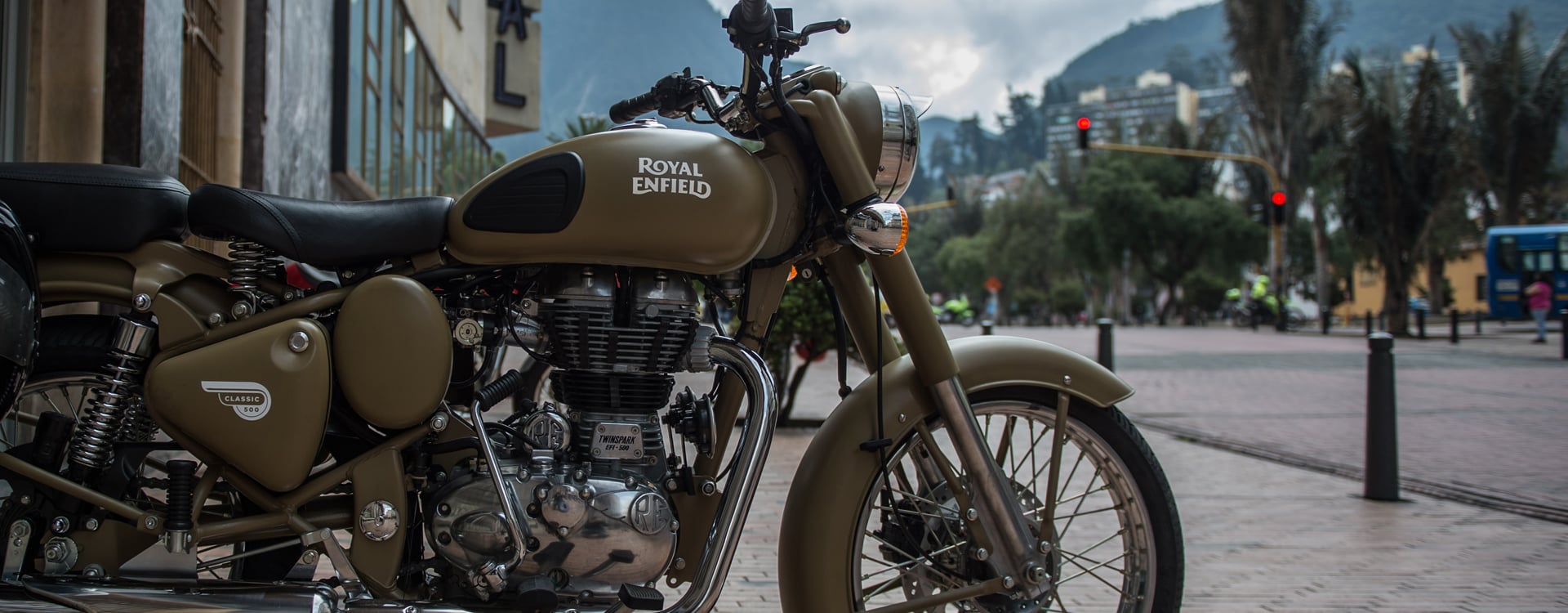 Classic 500 Desert Storm Colours Specification Reviews Gallery Royal Enfield