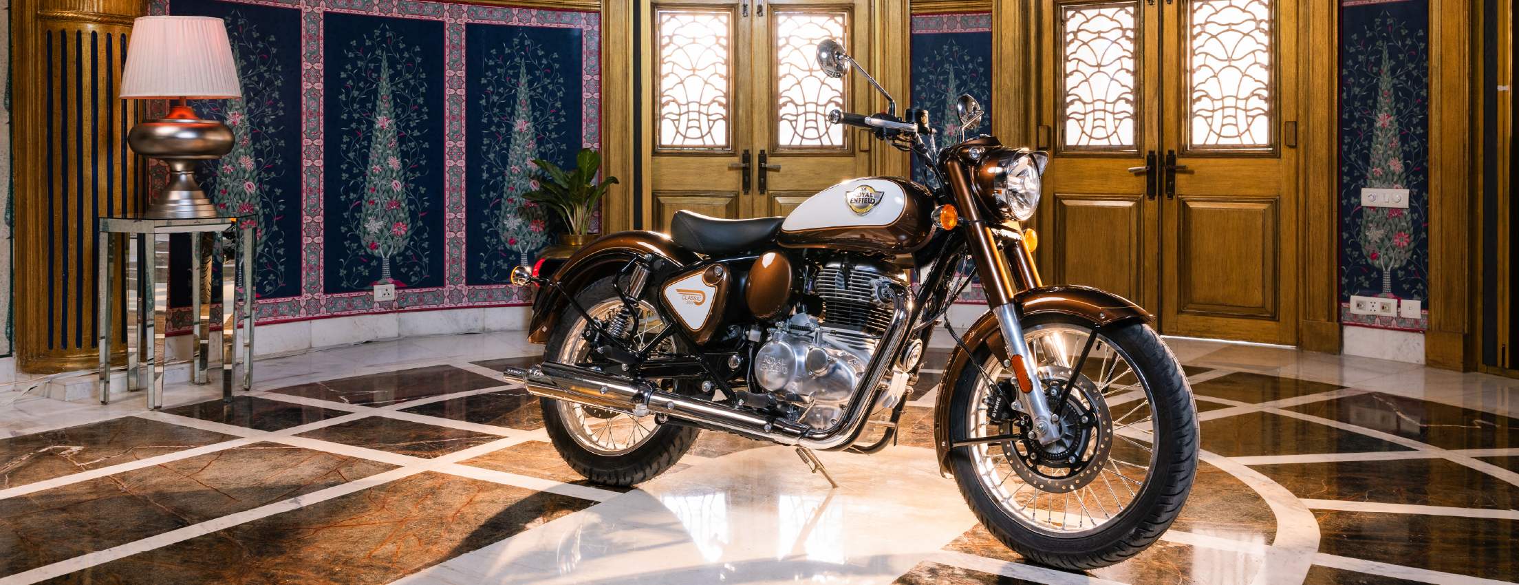 Classic 350 Gallery Images