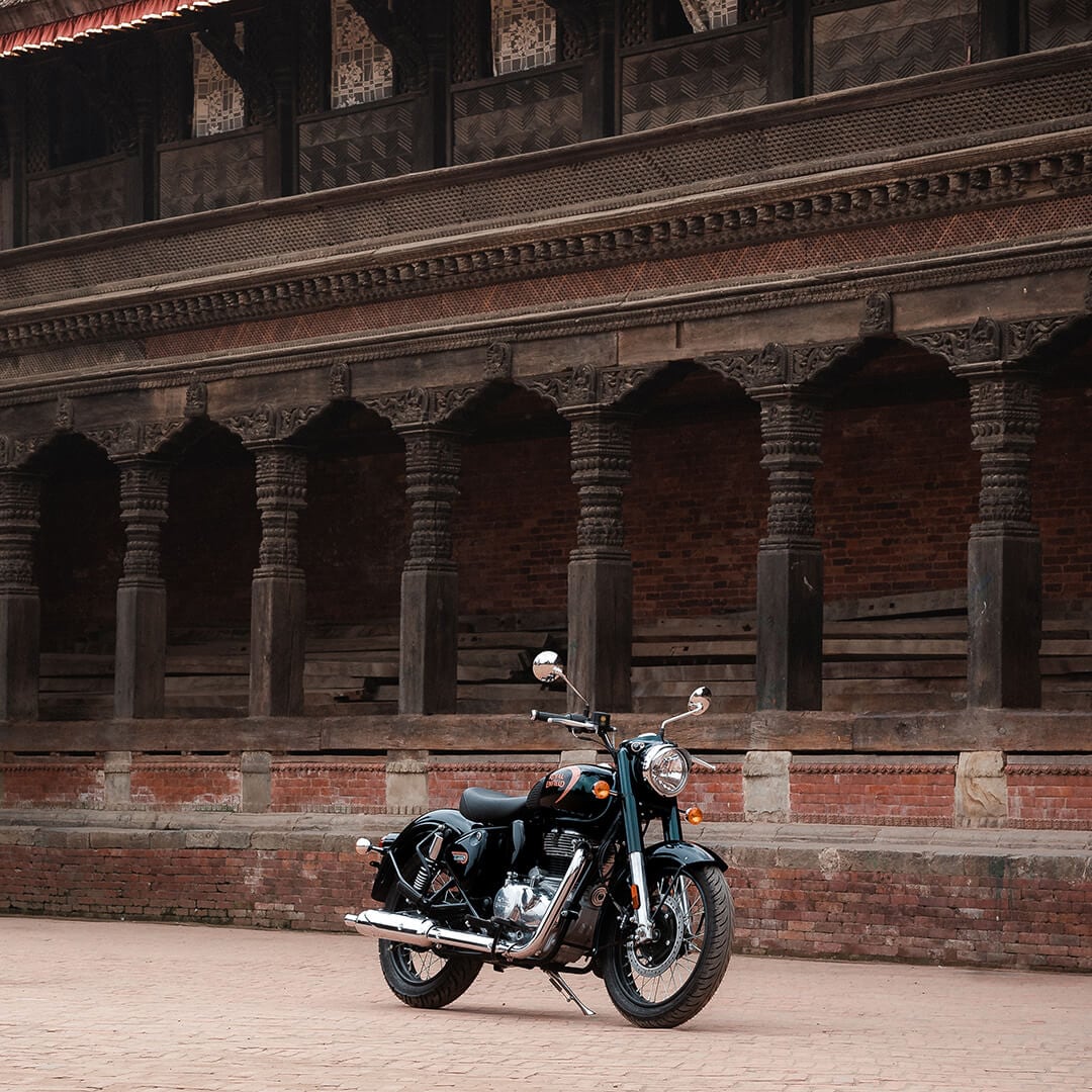 Royal Enfield Classic 350 Bike - Halcyon Green