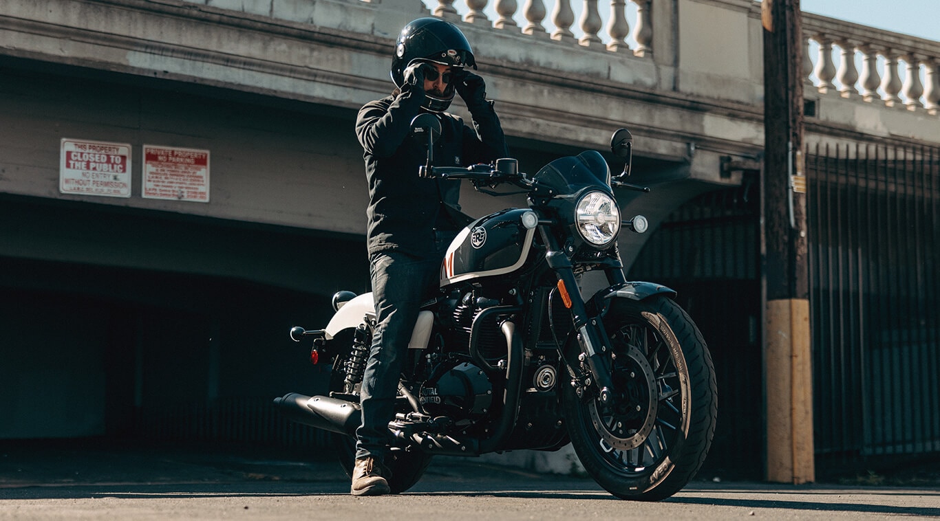 Shotgun 650 Motorcycle Price, Mileage & Colors in USA | Royal Enfield