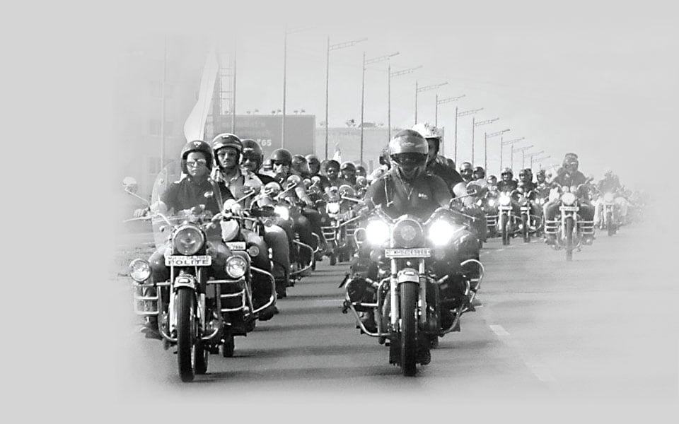 Royal enfield kaha ki company hai discount