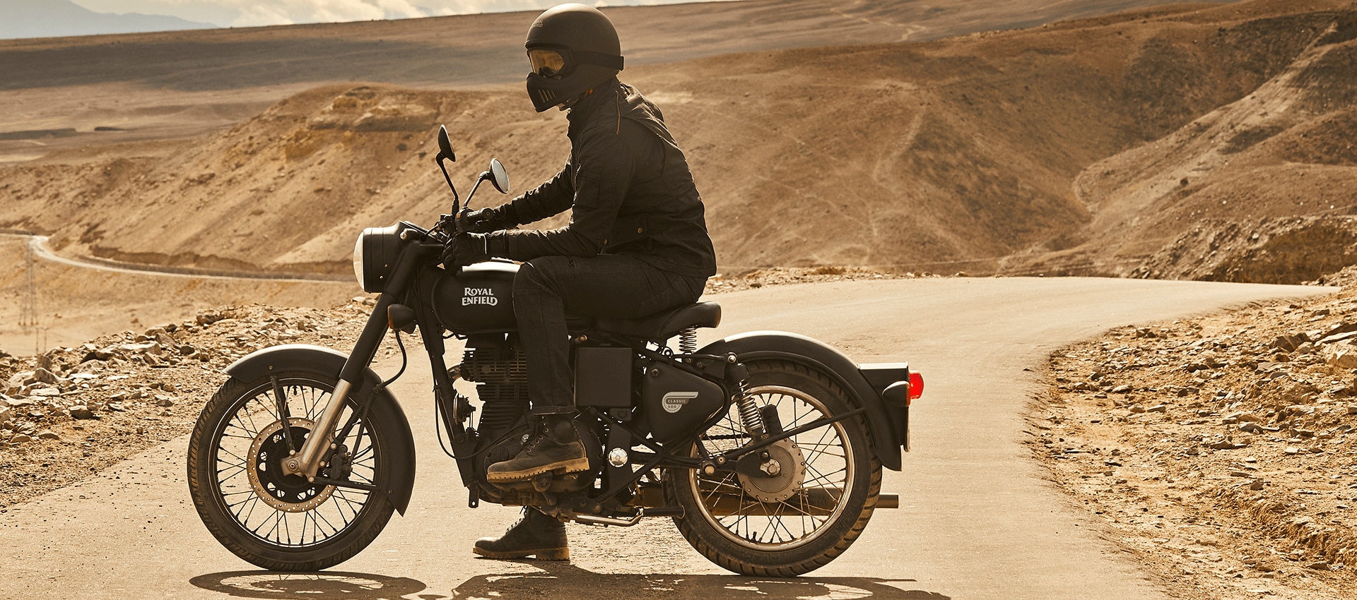 Classic 500 Stealth Black Colours, Specifications, Reviews, Gallery Royal Enfield