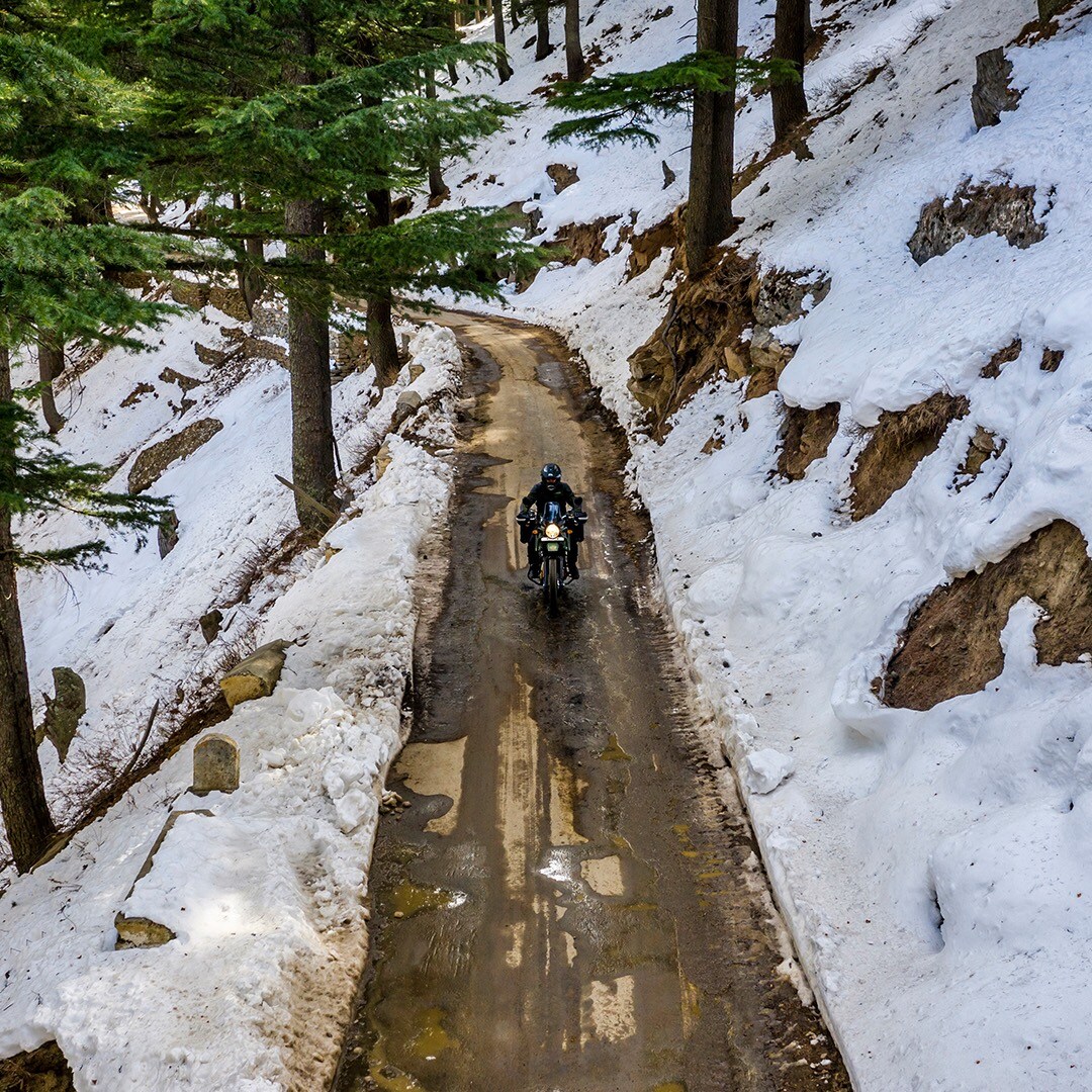 Royal Enfield Himalayan 411 Motorcycle Ride in mountains
